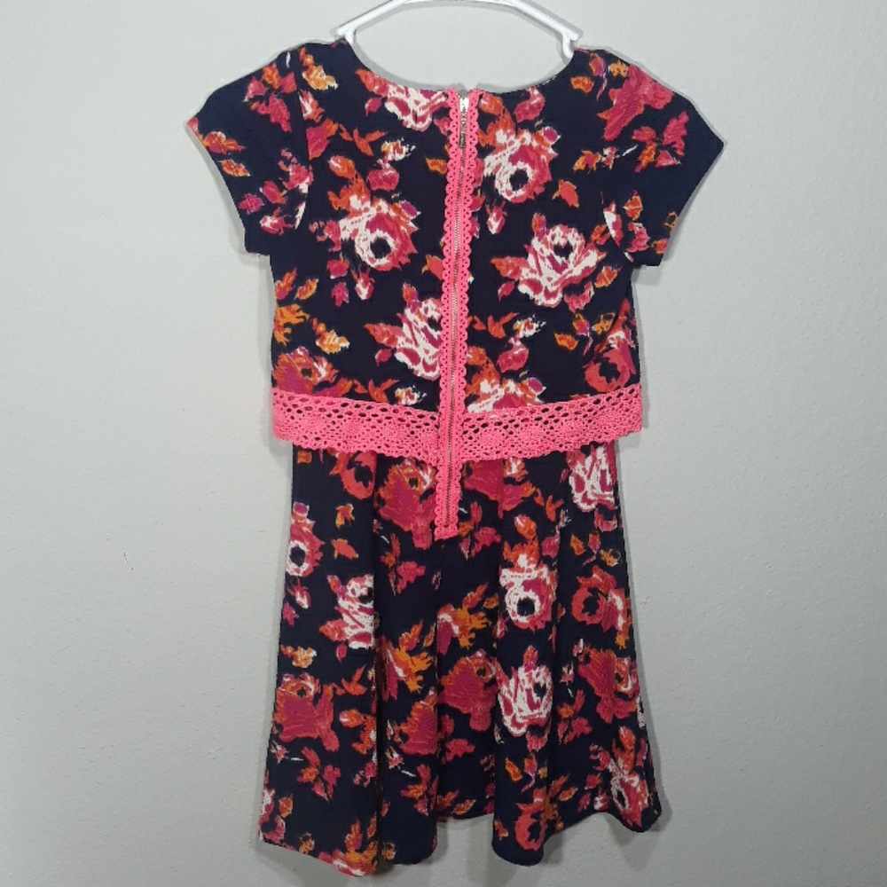 xtraordinary floral dress . - Picture 4 of 5